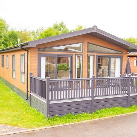 Penny Lodge With Hot Tub Malton Eksteriør bilde